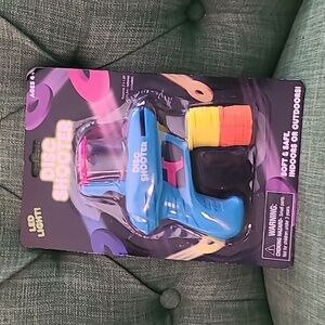Disc Shooter Toy With LED Light - Blue and Pink